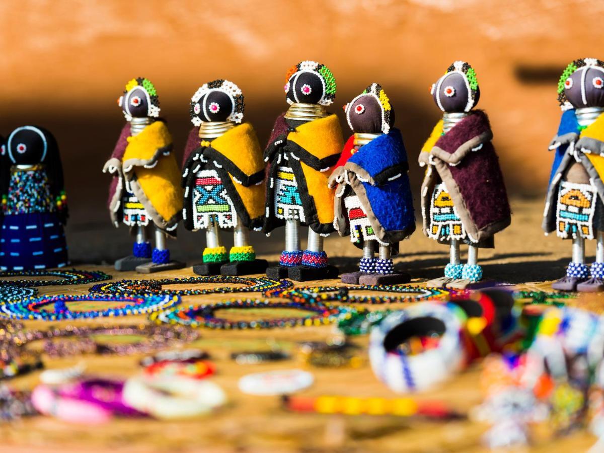 Aha Lesedi African Lodge & Cultural Village Broederstroom Exterior foto