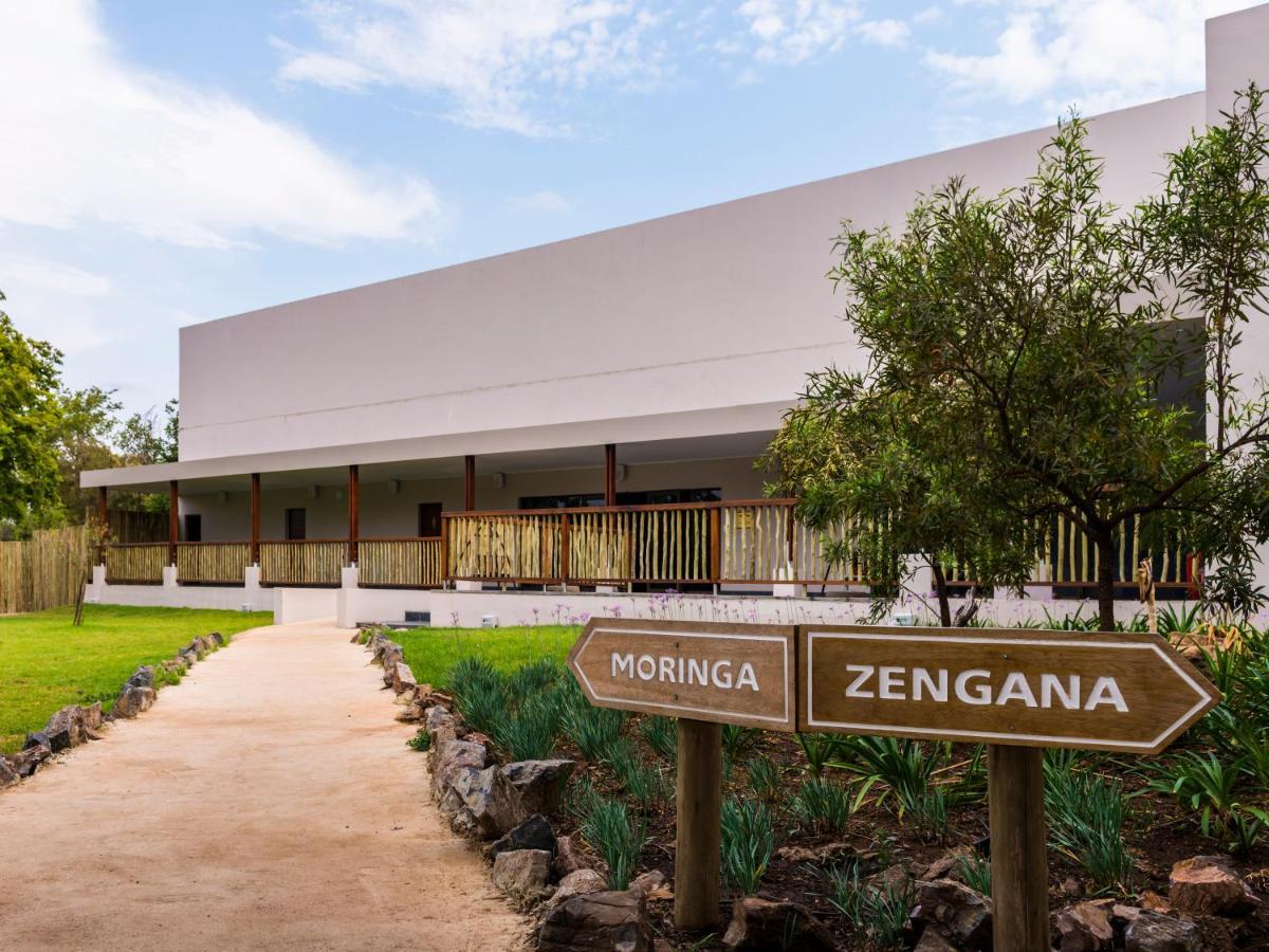 Aha Lesedi African Lodge & Cultural Village Broederstroom Exterior foto
